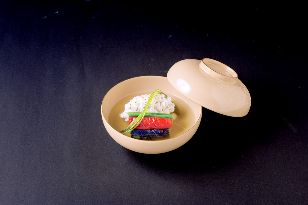 鱧焼き目付け（忍び梅仕立、京茄子、ささげ、名残赤万願寺、青柚子）