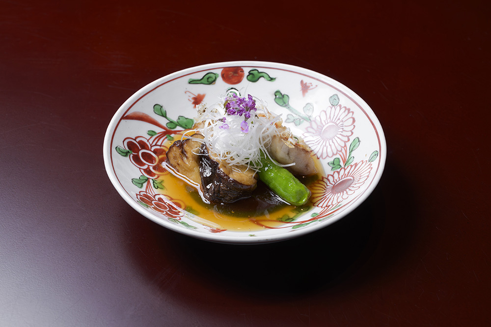 料理本　割烹料理　決定版料理真髄　帯付　昭和58年発行 料理本 割烹料理 決定版料理真髄 帯付 昭和58年発行 料理本 割烹料理